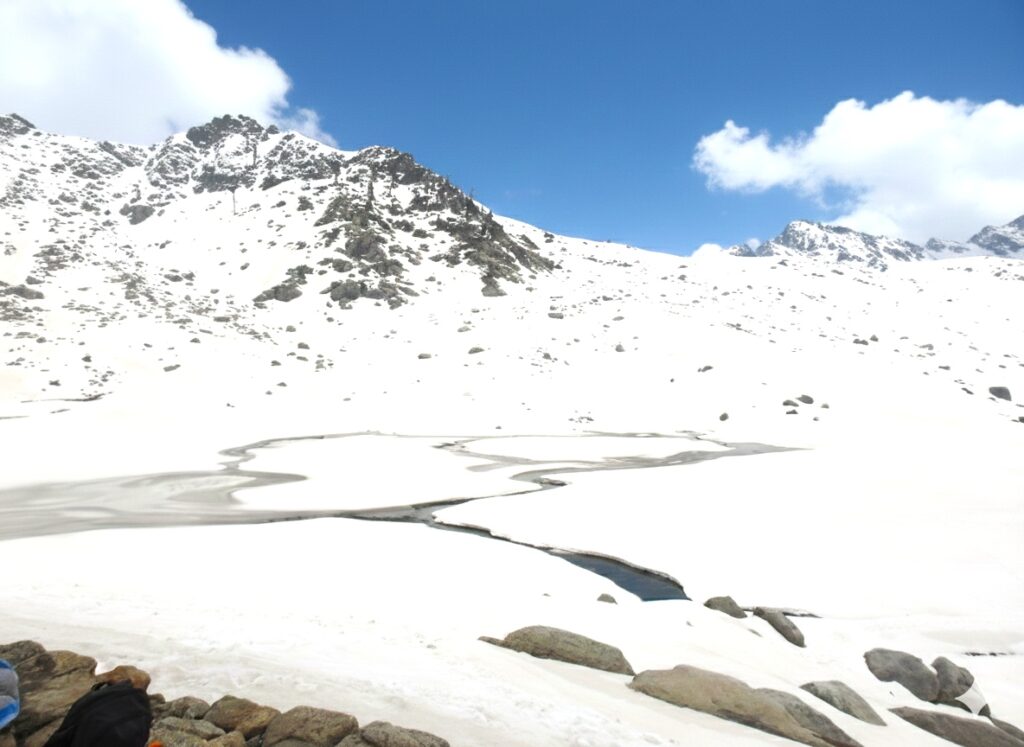 Frozen Kareri Lake Winter Trek - Junoon Adventure