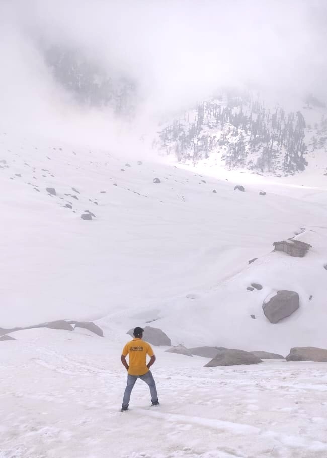 Frozen Kareri Lake Trek with Junoon Adventure