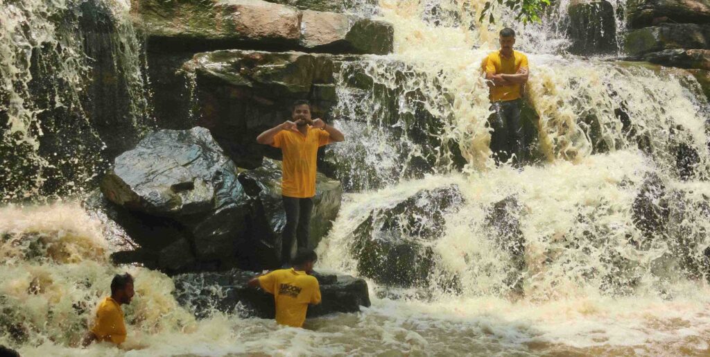 Safe monsoon trekking around bhopals waterfalls by Junoon Adventure